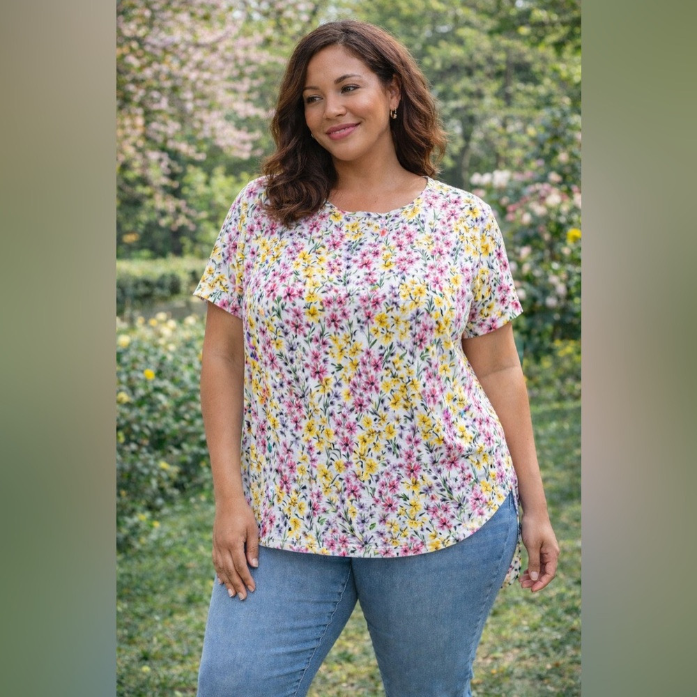 Crown & Ivy XL, Pink, Purple & Yellow floral print Boxy Short Sleeve Tee